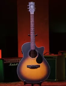 Классическая гитара Искра Волга CL/N-M/52